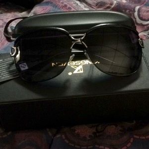 Sunglasses women